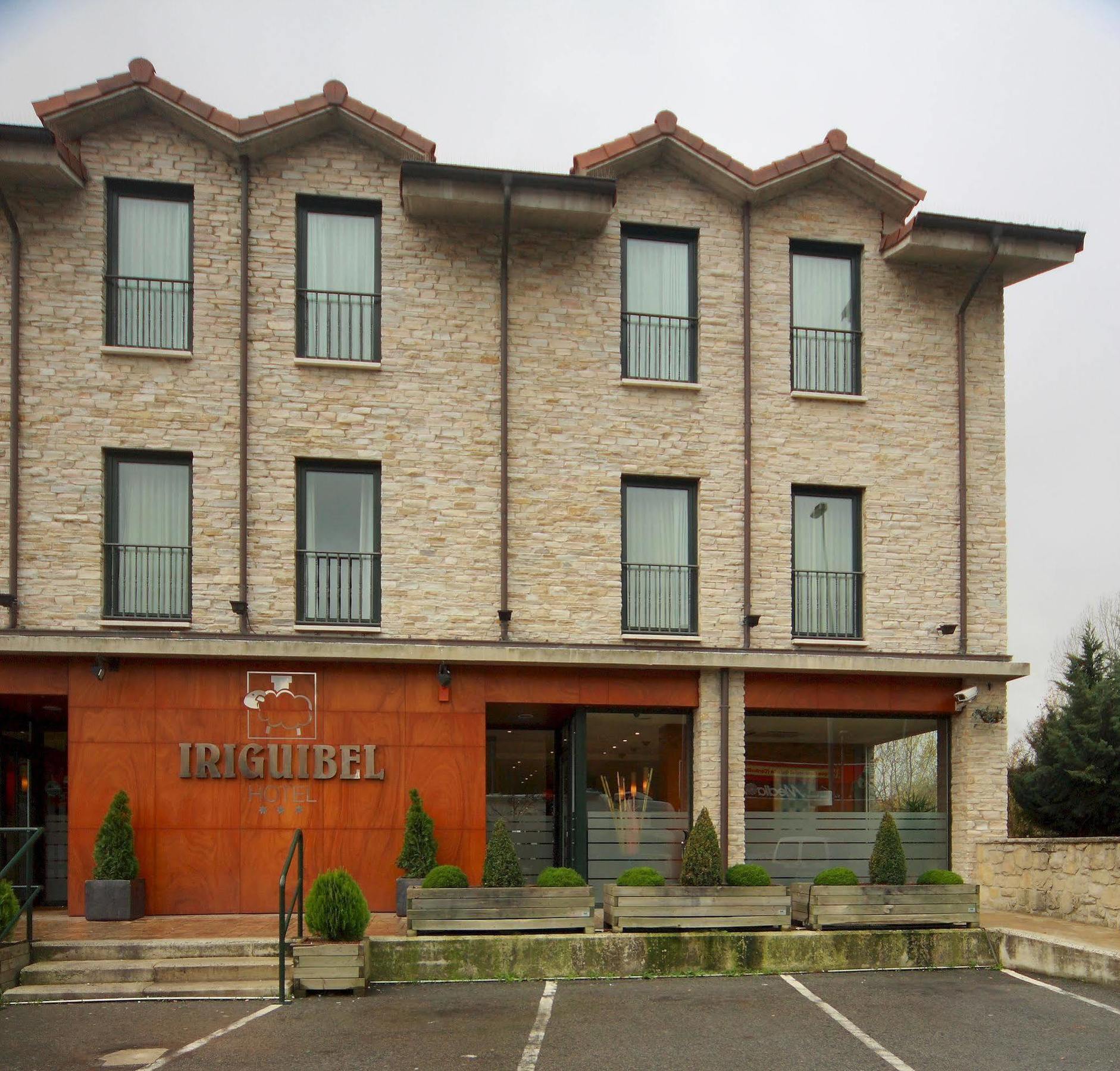 Hotel Iriguibel Huarte Pamplona Exterior photo