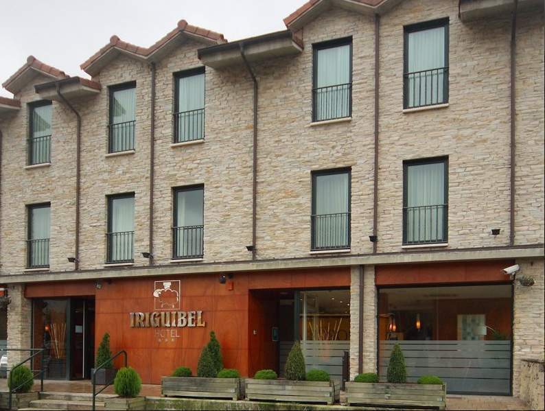 Hotel Iriguibel Huarte Pamplona Exterior photo